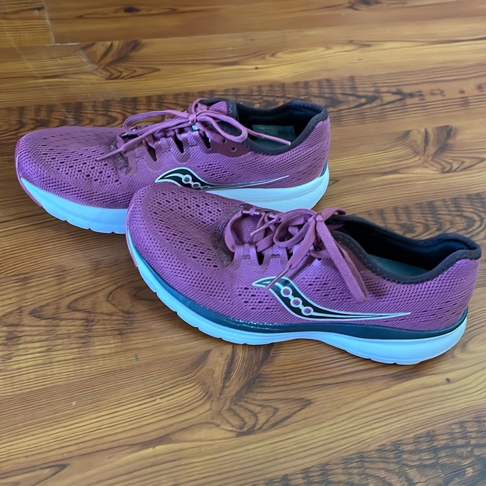Saucony Versafoam Flare